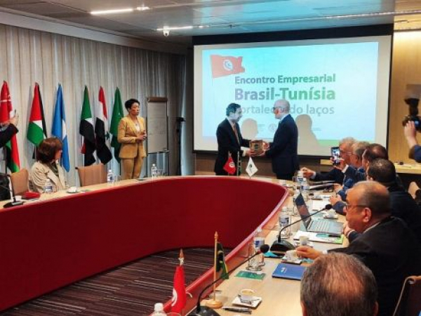 وزير الخارجية يشرف على افتتاح أشغال المنتدى الاقتصادي التونسي-البرازيلي بساوباولو