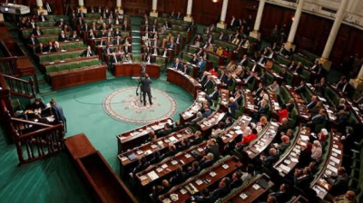 رفع الحصانة عن 10 نواب بالبرلمان