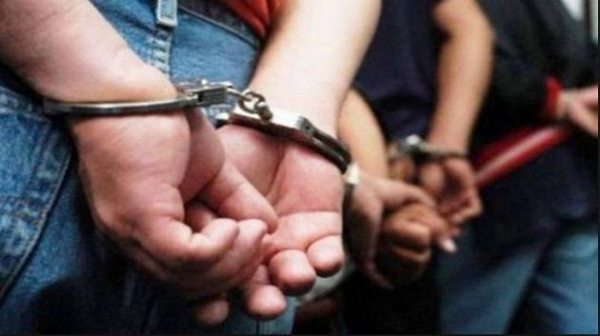 بينهم فتاة: الإطاحة بشبكة لسرقة السيارات وتهريبها في القصرين