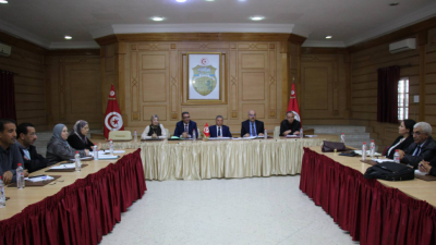 بن عروس: جلسة عمل لمتابعة مشروع بناء مركز الأمراض السرطانية بإقليم تونس الكبرى